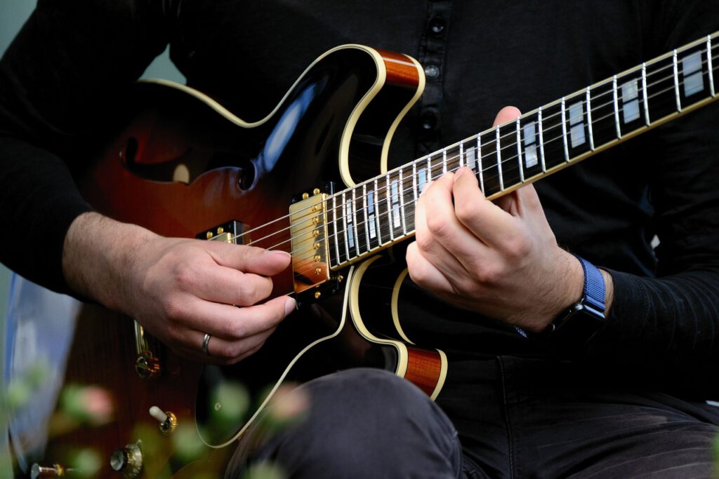 tocar en un concierto de rock